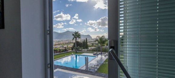 Villa de 10 divisões em Palermo, Italy N.º 102108 24