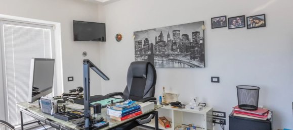 Villa de 10 divisões em Palermo, Italy N.º 102108 23