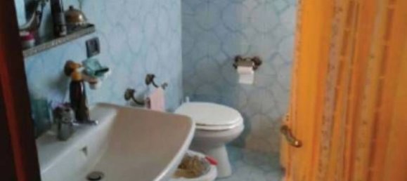 Квартира с 3 комнатами в Кардано аль Кампо, Италия № 5370 11