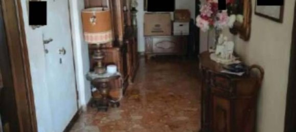 Квартира с 3 комнатами в Кардано аль Кампо, Италия № 5370 4