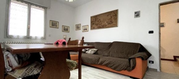 3 rooms House in Carpi, Italy No. 232794 3