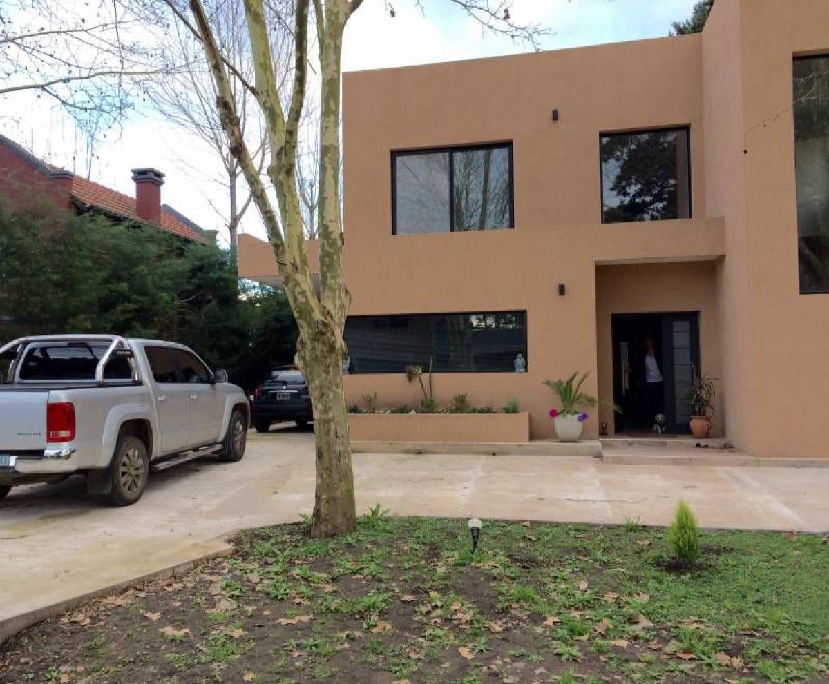 4 bedrooms House in Pilar, Argentina No. 99118