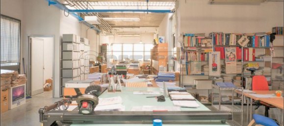 273m² Warehouse in Monticello Conte Otto, Italy No. 174715 3