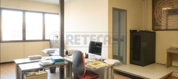 273m² Warehouse in Monticello Conte Otto, Italy No. 174715 9