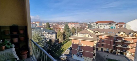 3غرفة شقة في Chieri, Italy رقم 70059 19