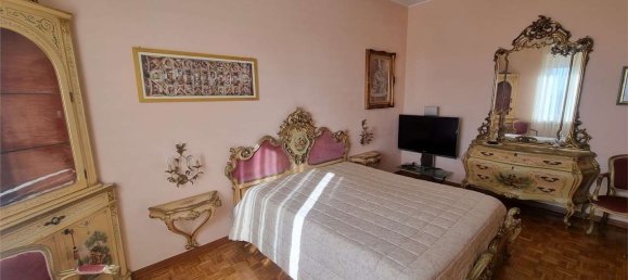 3غرفة شقة في Chieri, Italy رقم 70059 12