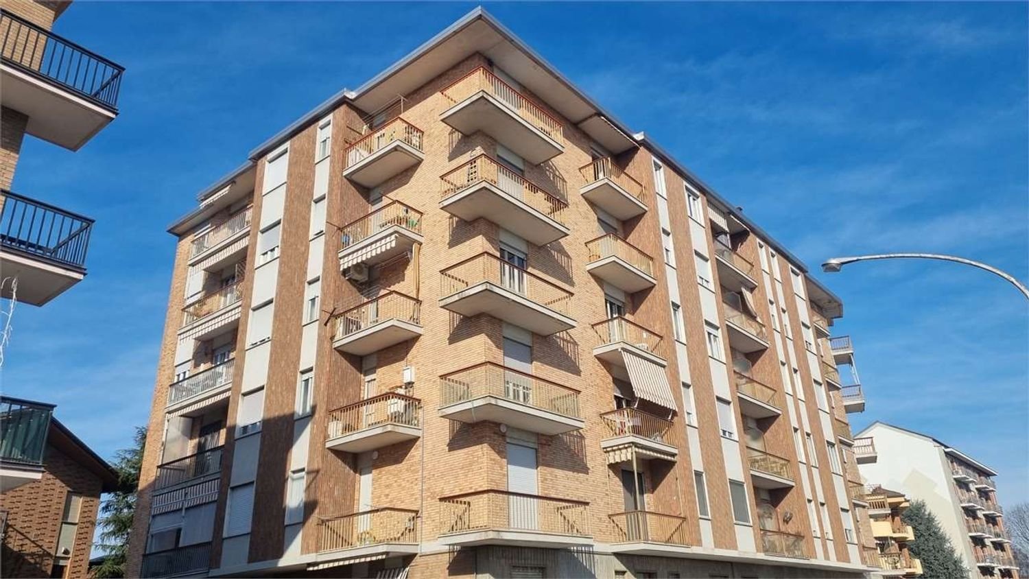 3غرفة شقة في Chieri, Italy رقم 70059