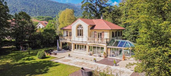 5 bedrooms Villa in Gex, France No. 191852 11