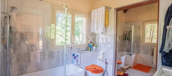 5 bedrooms Villa in Gex, France No. 191852 8