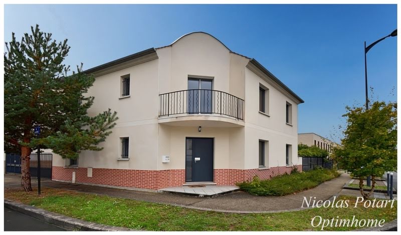 4 bedrooms House in Compiegne, France No. 159423