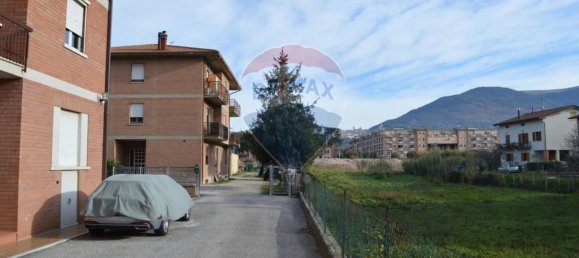 1 room Garage in Assisi, Italy No. 11603 3