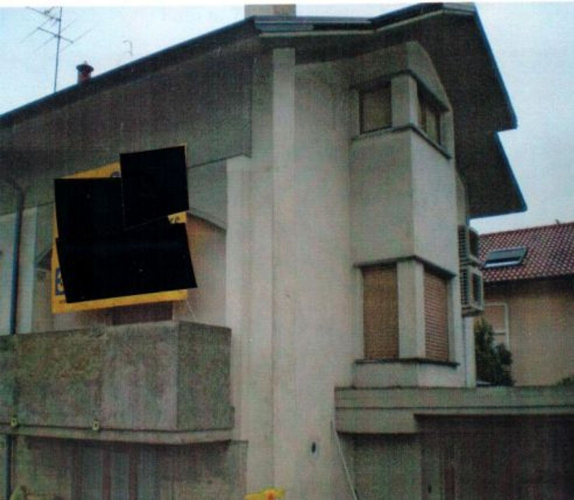 4غرفة فيلا في Parabiago, Italy رقم 154975