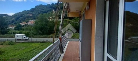 5 rooms Apartment in Carasco, Italy No. 286376 16