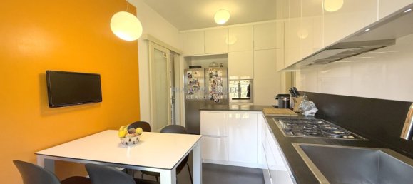 Квартира с 4 спальнями в Лезмо, Италия № 329719 16