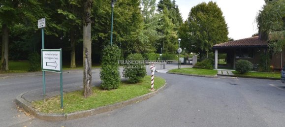 Квартира с 4 спальнями в Лезмо, Италия № 329719 30