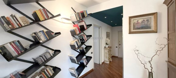 Квартира с 4 спальнями в Лезмо, Италия № 329719 13