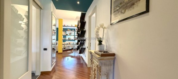 Квартира с 4 спальнями в Лезмо, Италия № 329719 2