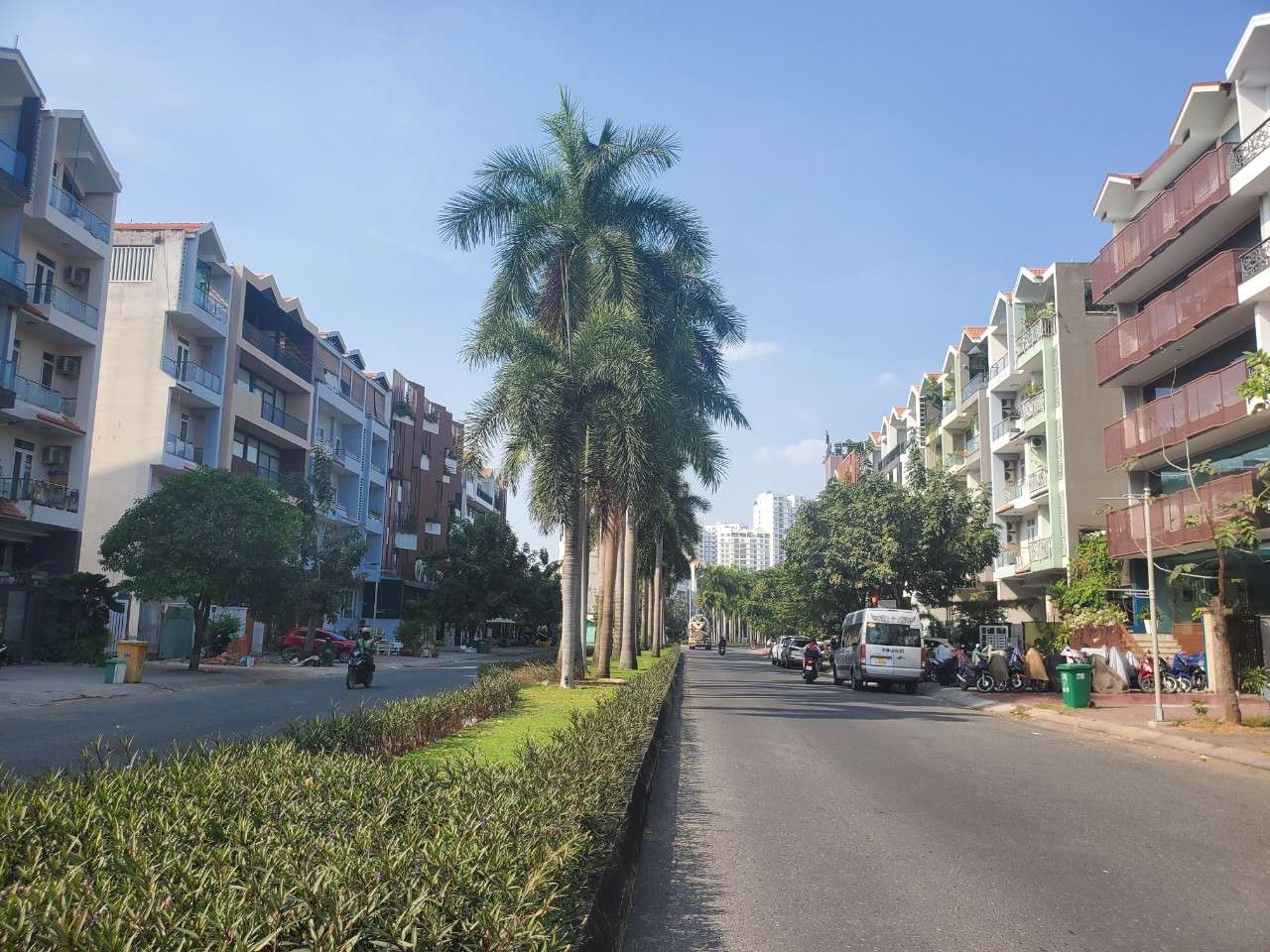 100m² Townhouse in District 7, Vietnam No. 12772
