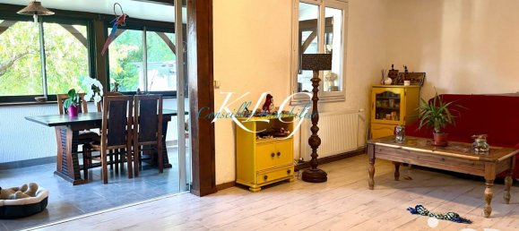 4 bedrooms House in Jouy, France No. 251922 2