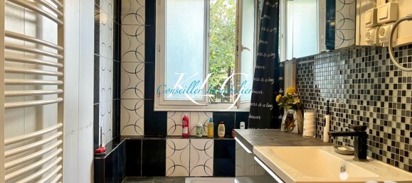 4 bedrooms House in Jouy, France No. 251922 4