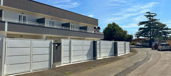 3 rooms House in Ardea, Italy No. 106574 2