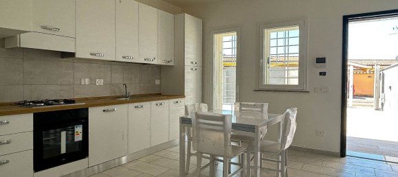 3 rooms House in Ardea, Italy No. 106574 8