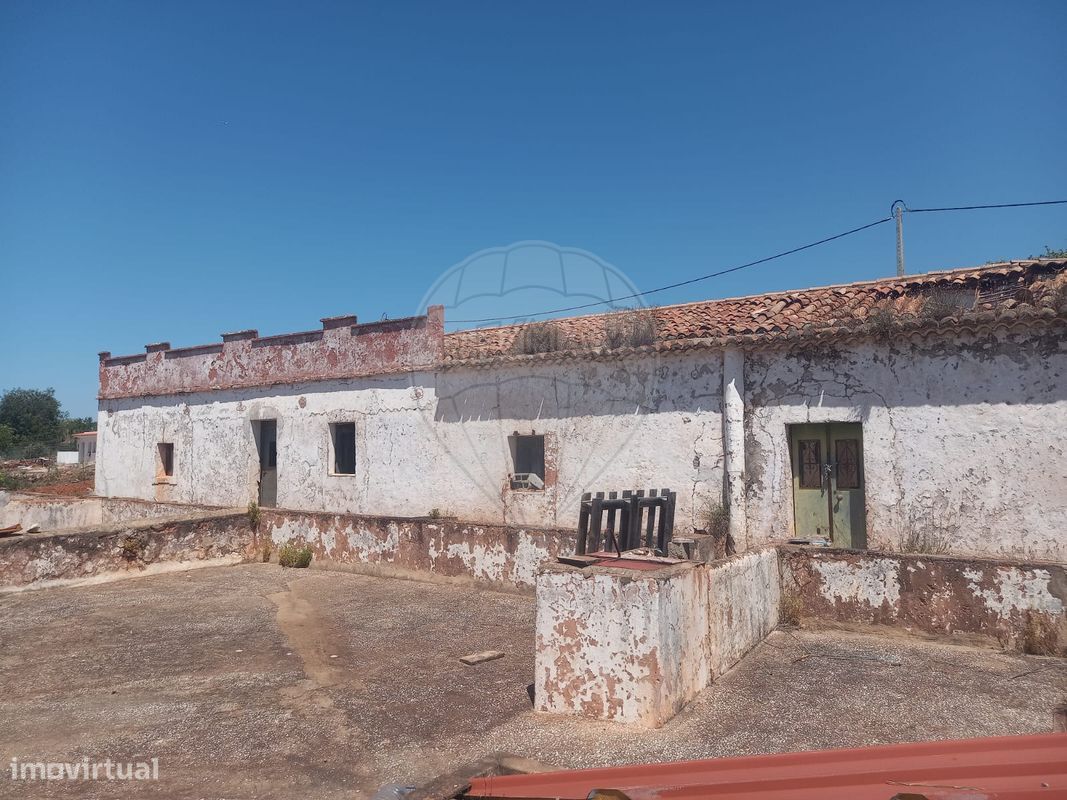 Дом с 9 спальнями в Падерни, Португалия № 286492