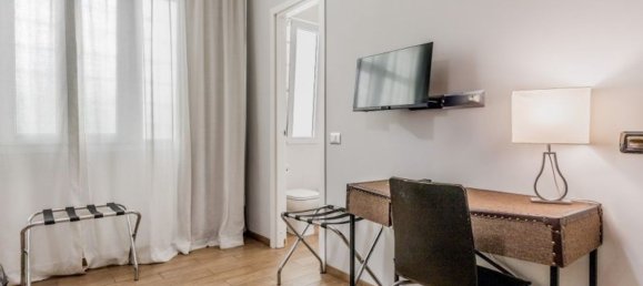 5 bedrooms Apartment in Rome, Italy No. 380328 3