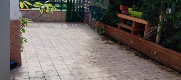 Квартира с 4 комнатами в Аугуста, Италия № 110830 2