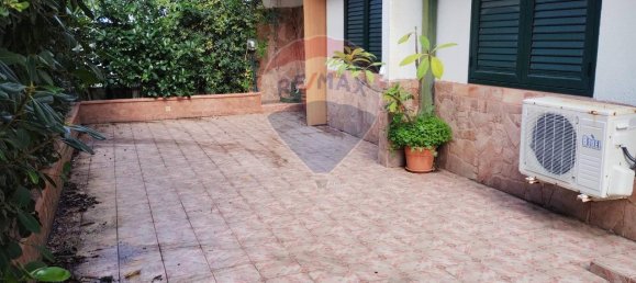 Квартира с 4 комнатами в Аугуста, Италия № 110830 24