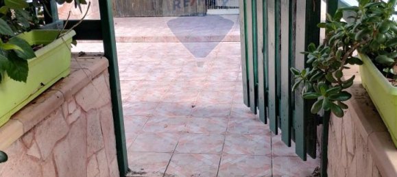 Квартира с 4 комнатами в Аугуста, Италия № 110830 4