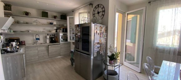 3 Schlafzimmer Wohnung in Sassuolo, Italy, Nr. 272829 2