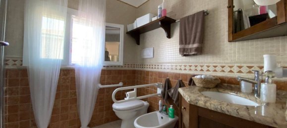 3 Schlafzimmer Wohnung in Sassuolo, Italy, Nr. 272829 12