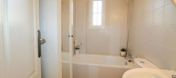 Apartamento de 3 dormitorios en Torrevieja, Spain No. 186387 20