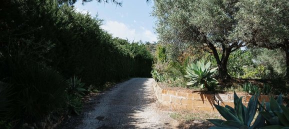 Casa de 2 dormitorios en Estepona, Spain No. 155001 2