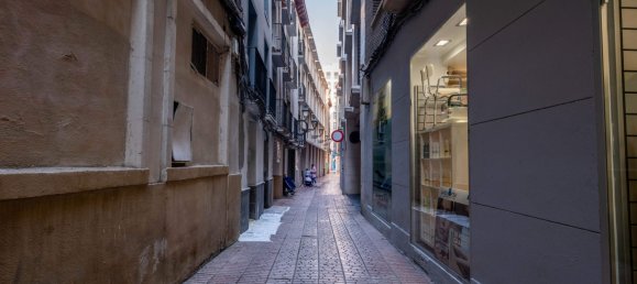 1 bedroom Apartment in Zaragoza, Spain No. 62035 20