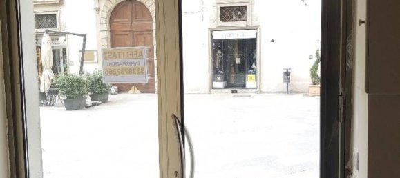 Gewerbliche Immobilie in Pistoia, Italy 20m², Nr. 85000 2