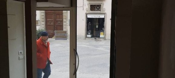 Gewerbliche Immobilie in Pistoia, Italy 20m², Nr. 85000 5