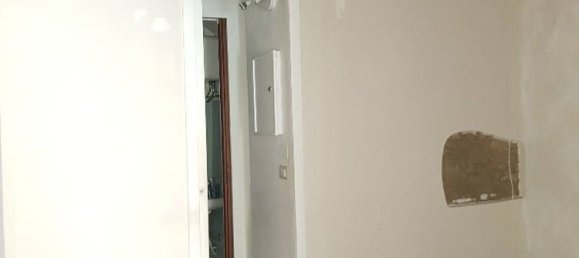 Gewerbliche Immobilie in Pistoia, Italy 20m², Nr. 85000 3