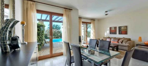 3 Schlafzimmer Gewerbliche Immobilie in Kouklia, Cyprus, Nr. 18668 2