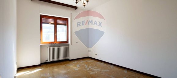 4 rooms Apartment in Bari, Italy No. 43359 25