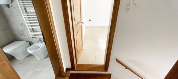 5 rooms Villa in Gubbio, Italy No. 84677 12