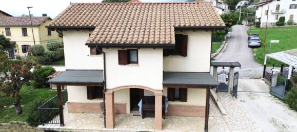5 rooms Villa in Gubbio, Italy No. 84677 4