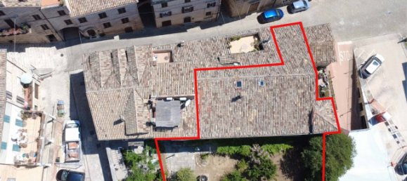 3 bedrooms House in Ripatransone, Italy No. 266304 2