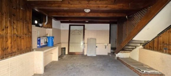 34m² Commercial property in Reggio Calabria, Italy No. 309701 5