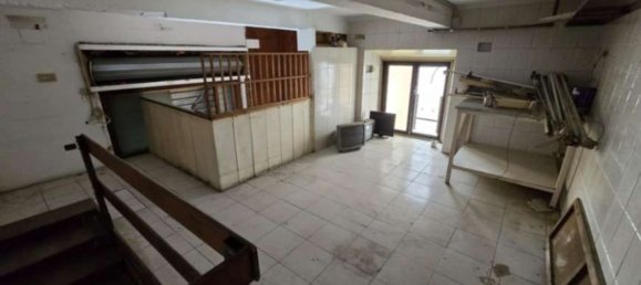 34m² Commercial property in Reggio Calabria, Italy No. 309701 3