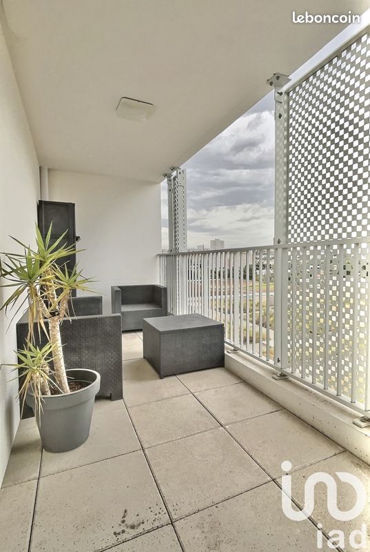 Studio in Marseille, France No. 316150