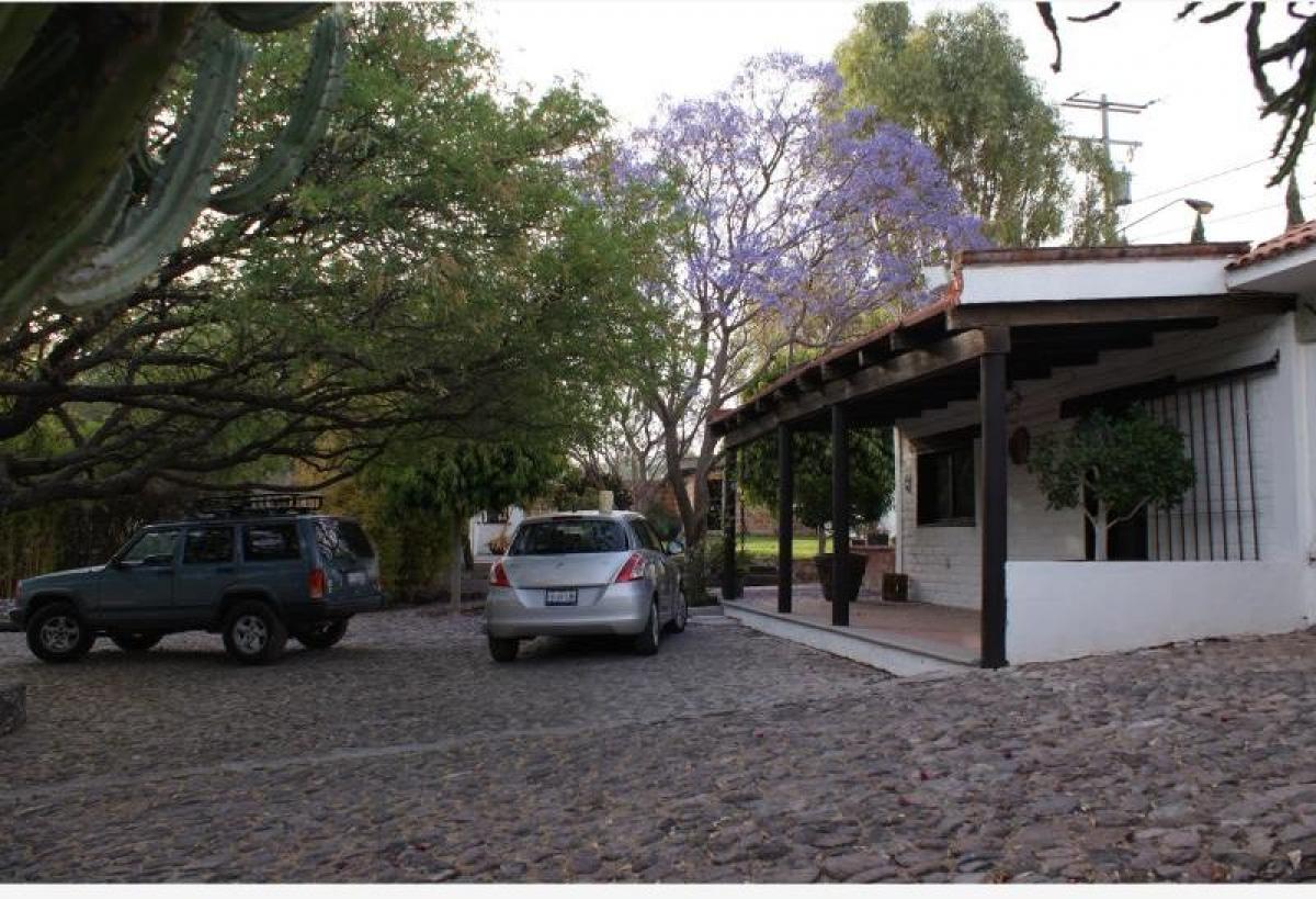 Casa de 4 dormitorios en Querétaro, Mexico No. 180731