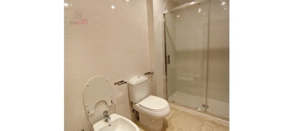 3 bedrooms Apartment in Lisbon, Portugal No. 111257 16