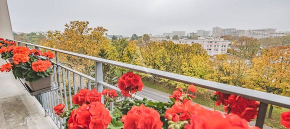 4 bedrooms Apartment in Reims, France No. 82812 3